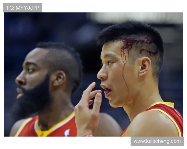 篮球与足球的双重热爱一位足球球星的篮球情缘与成长故事 篮球与足球的双重热爱一位足球球星的篮球情缘与成长故事